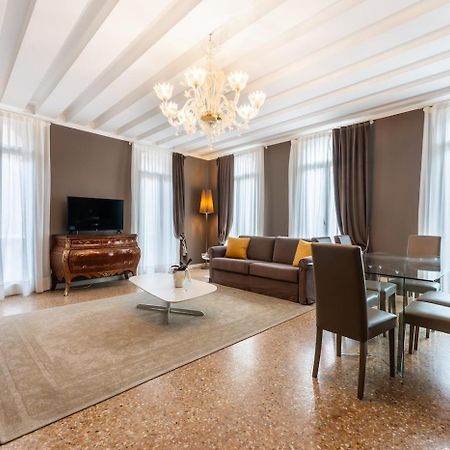 San Teodoro Palace - Luxury Apartments Wenecja Zewnętrze zdjęcie