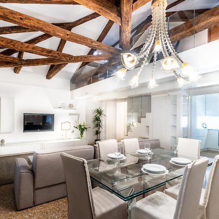 San Teodoro Palace - Luxury Apartments Wenecja Zewnętrze zdjęcie