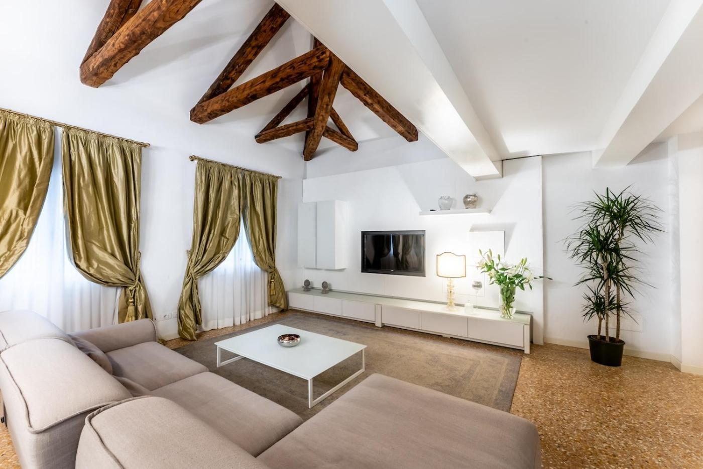 San Teodoro Palace - Luxury Apartments Wenecja Zewnętrze zdjęcie